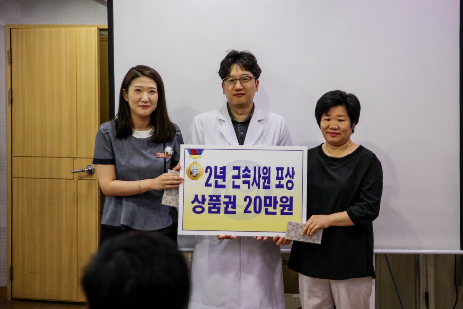 ed5ad6db0d5f5cdb3526cda1aaf71835_1496913