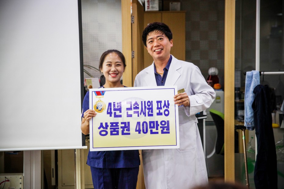 501e9ab9aa2012556a80a997192ece65_1502505