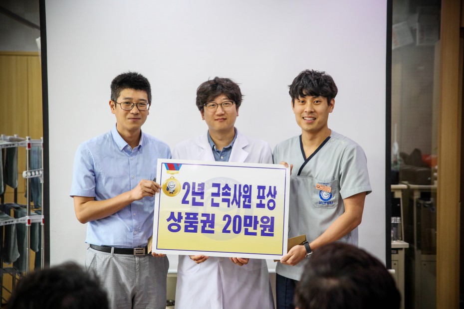 501e9ab9aa2012556a80a997192ece65_1502505